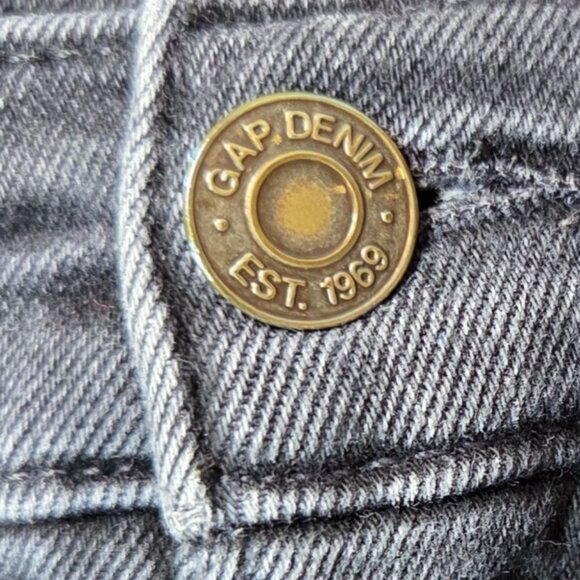 Gap Womens Black Wash 90s Fit Jeans 31/12 Short Frayed Hem - Picture 4 of 7